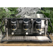 اسپرسو ساز سن رمو سه گروپ Cafe racer naked1