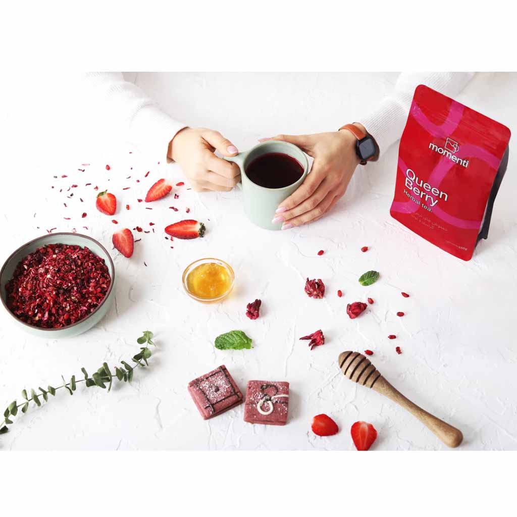 دمنوش توت فرنگی و چای ترش مومنتی