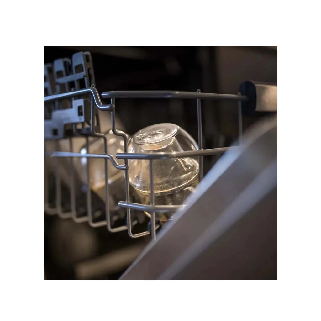 با طراحی منحنی، شفافیت بالا و شیشه حرارتدیده، مناسب برای سرو اسپرسوی حرفهای