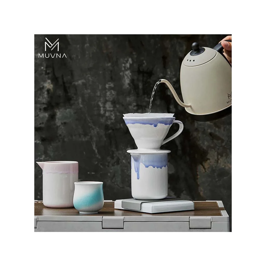 قهوه ساز v60 سرامیکی لبه رنگی آبی سایز 01 MUVNA